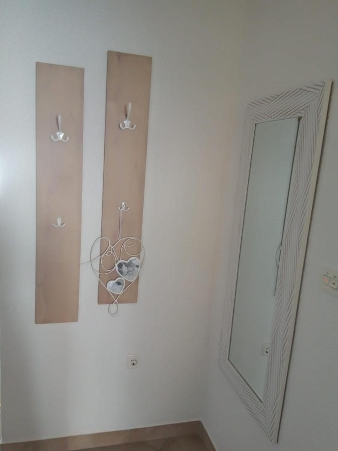 Studio Apartman Kika Otocac Exterior photo